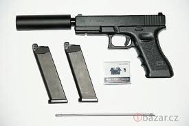 Glock G17 - tlmič